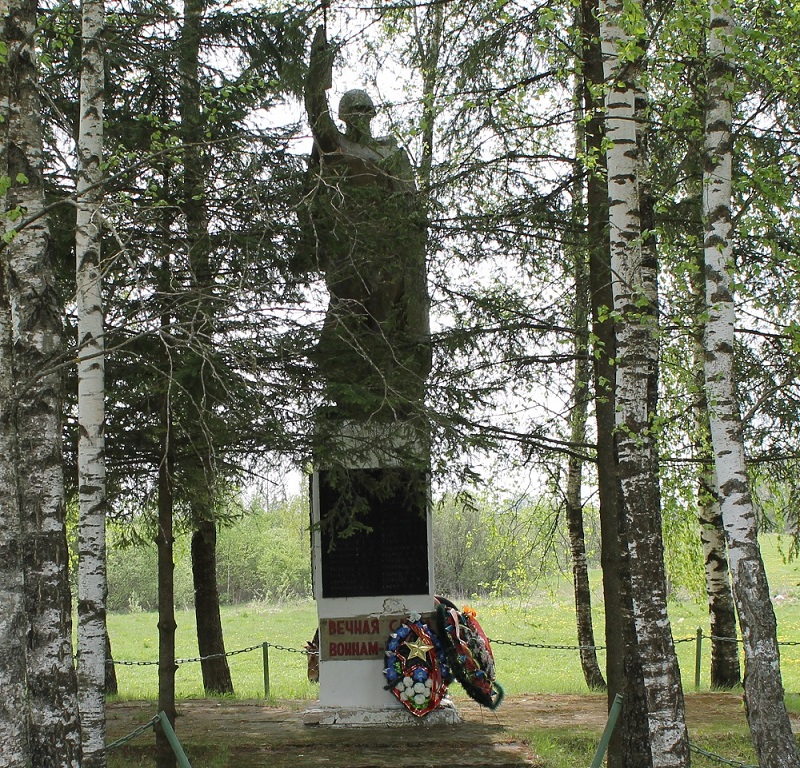 Памятник Погибшим землякам, расположенная в д. Березняки, Городокский район, Витебская область