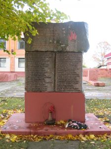 Памятник Погибшим землякам, расположенная в аг. Крынки, Лиозненский район, Витебская область
