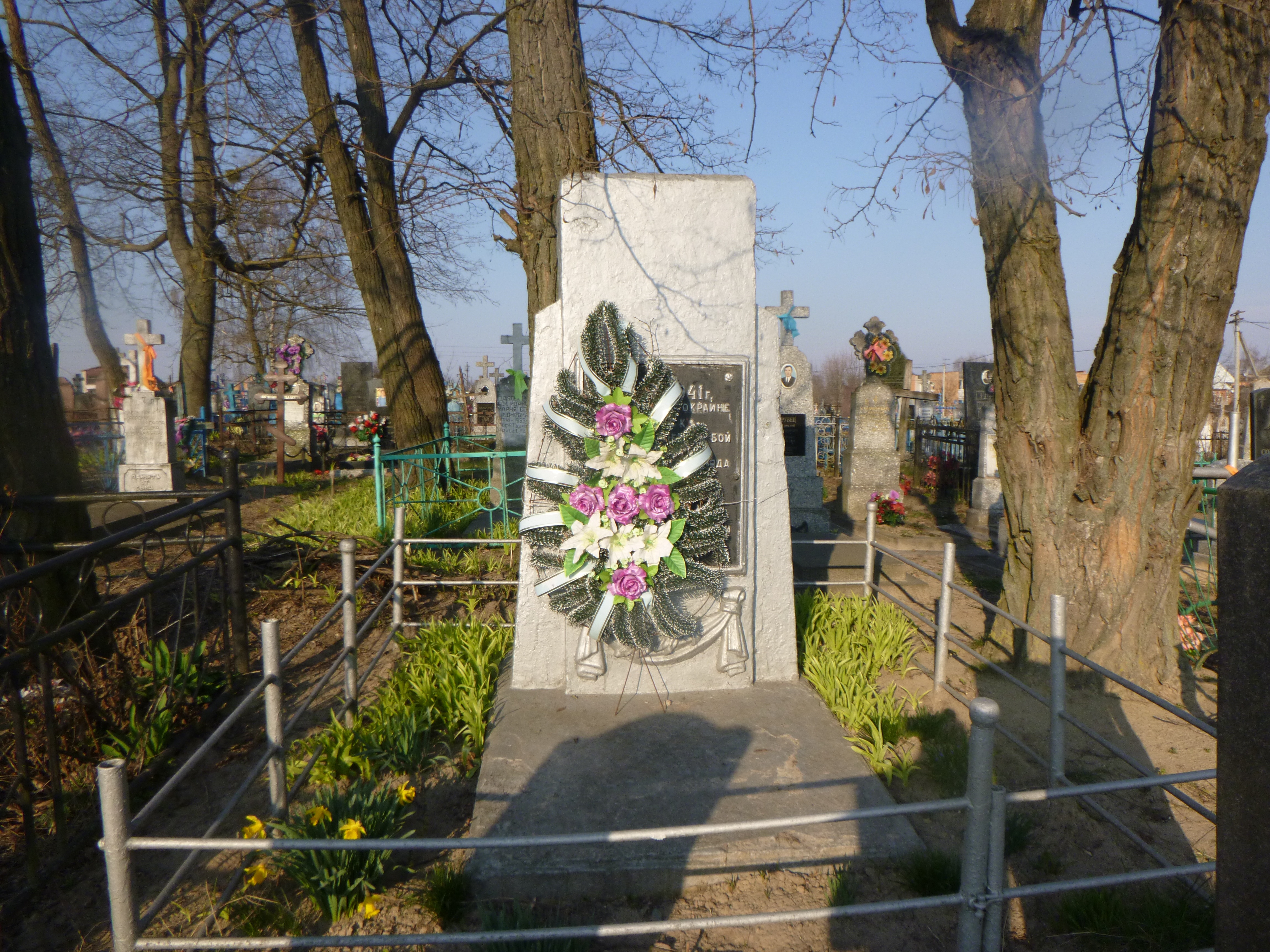 Памятник На месте первого боя партизан, расположенная в д. Галево, Пинский район, Брестская область
