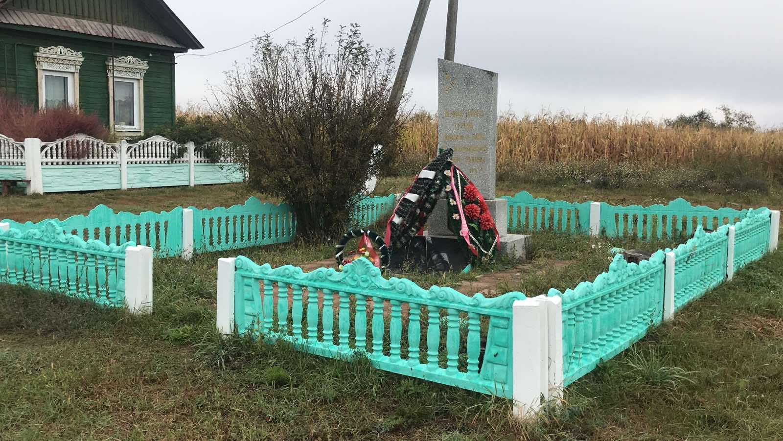 Мемориальный знак Погибшим при освобождении, расположенная в д. Будилка, Гомельский район, Гомельская область
